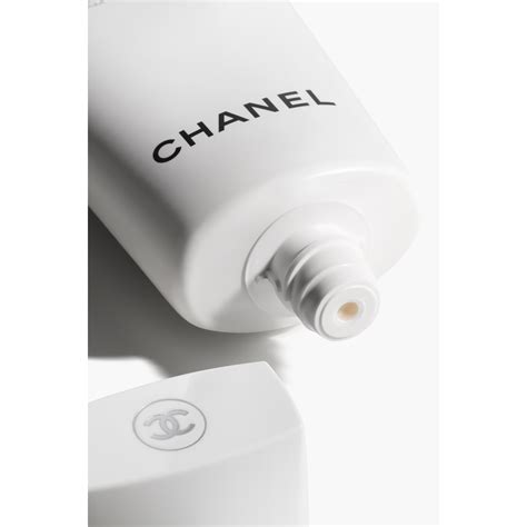 chanel cleanser le blanc|chanel le blanc face wash.